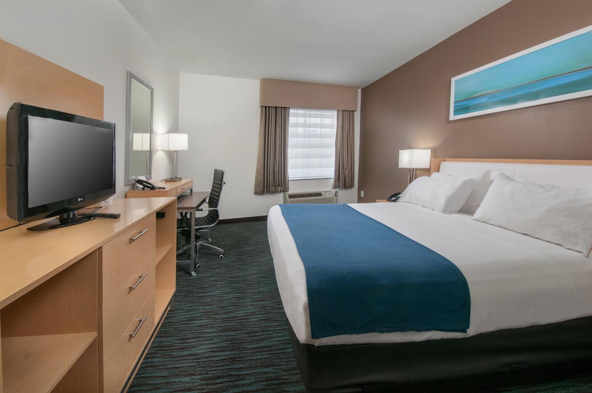 Standard King Room