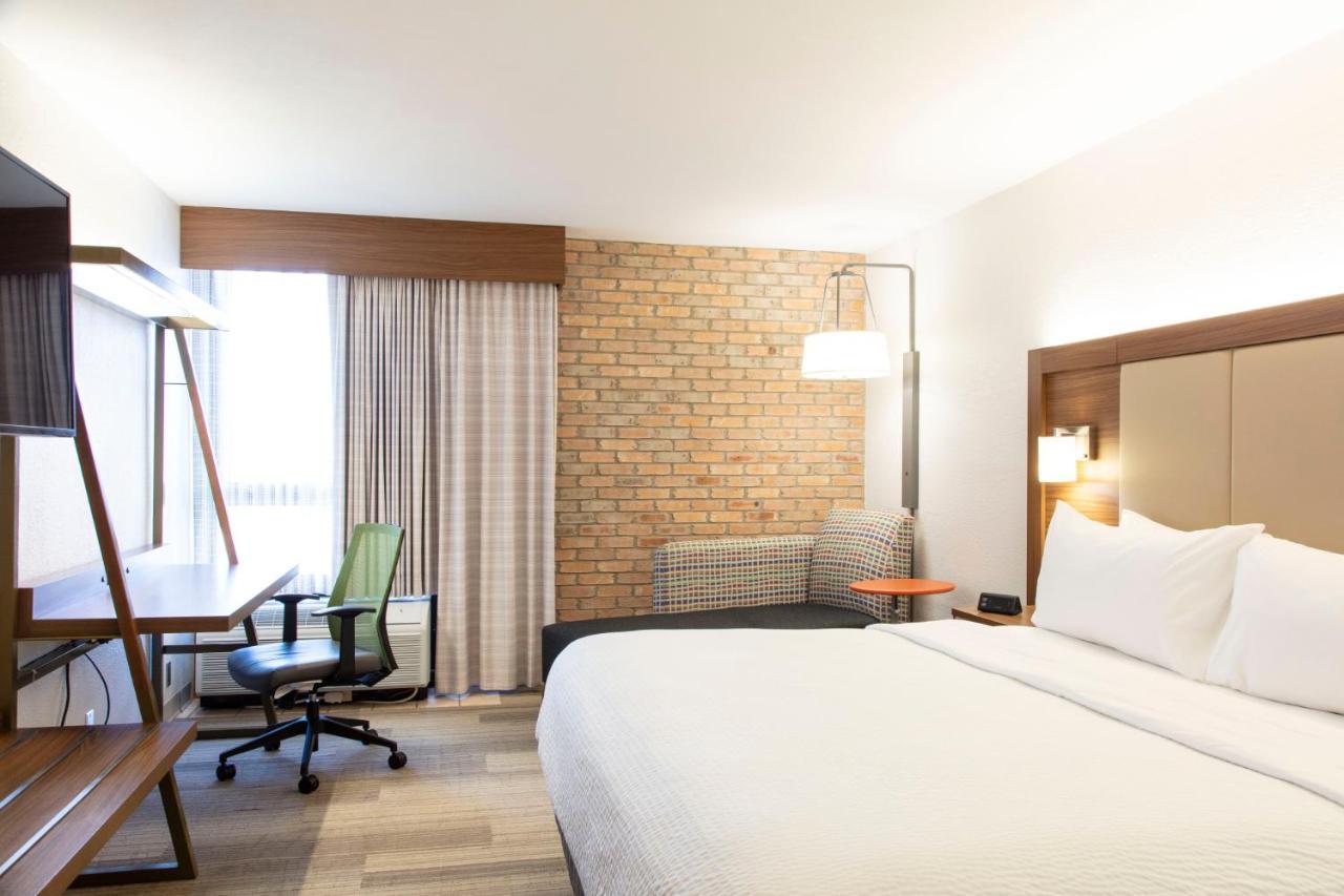 Standard King Room