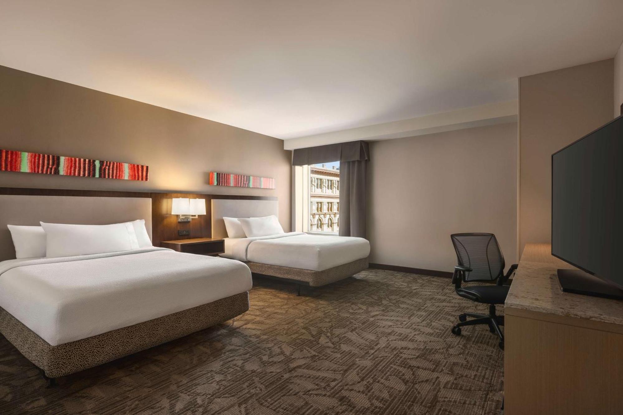 Queen Room Two Queen Beds Mobility Hearing Access