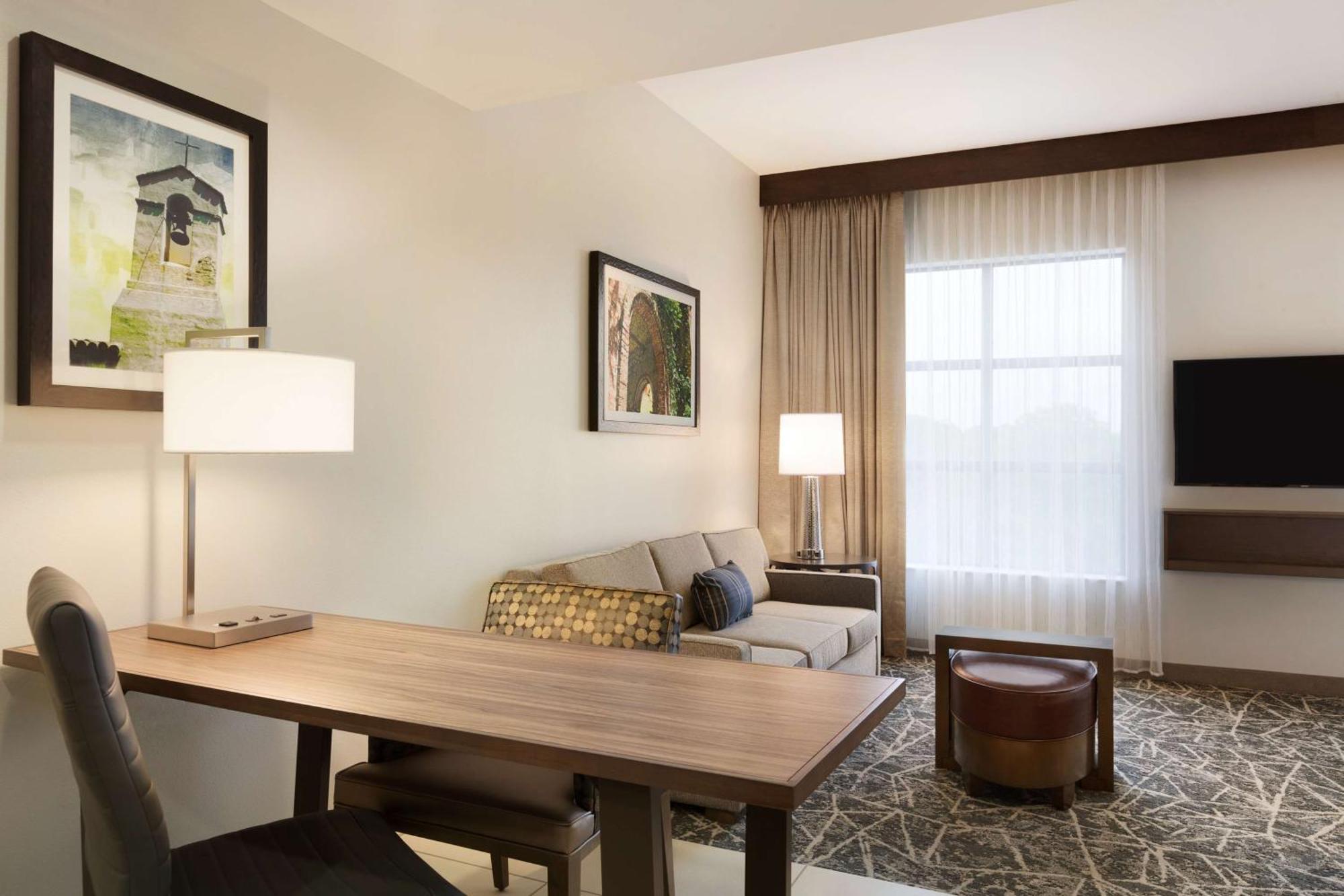 King Studio Suite