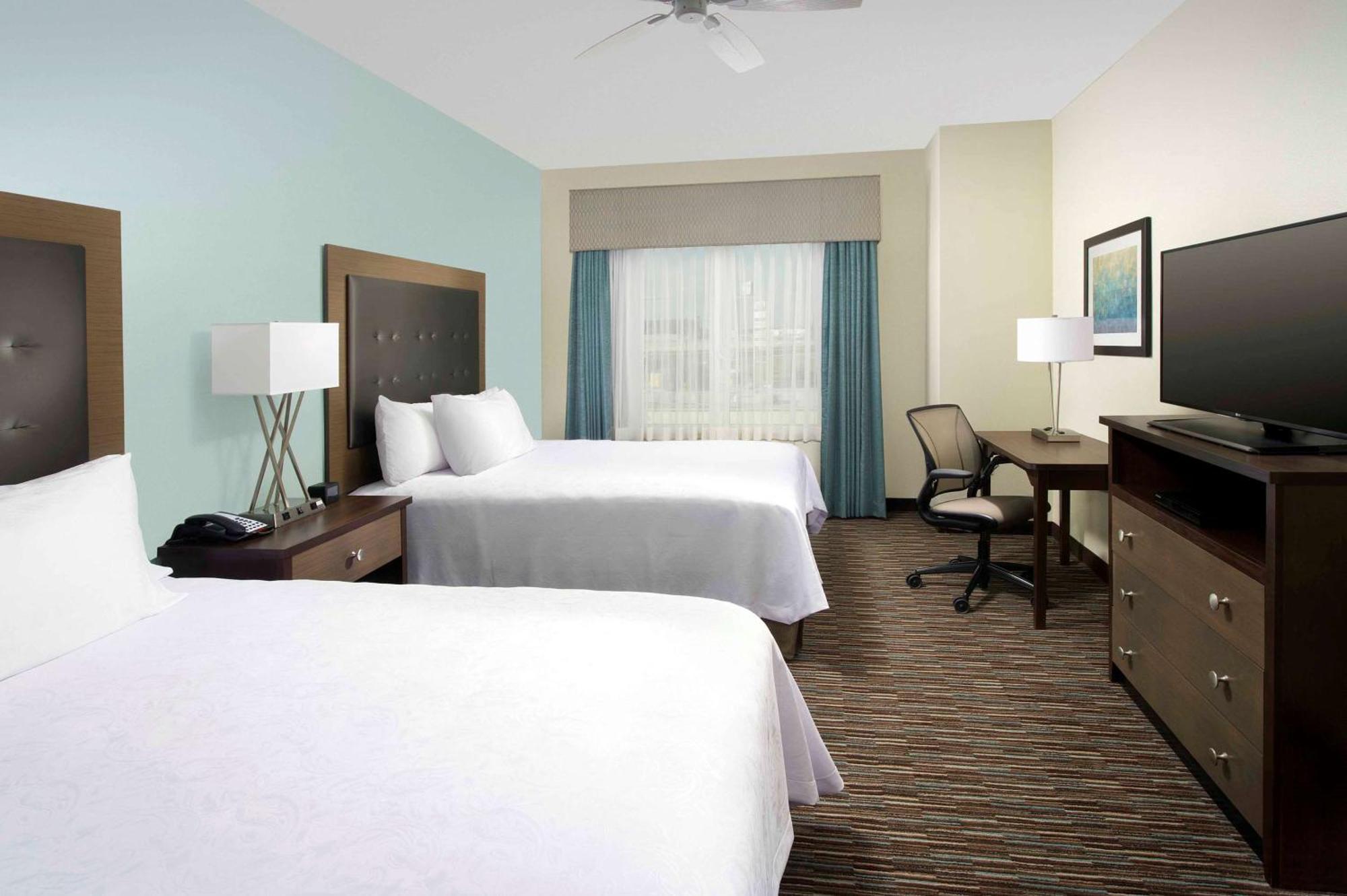 One-Bedroom Queen Suite Two Queen Beds Non-Smoking