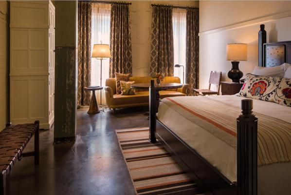 Deluxe King Room