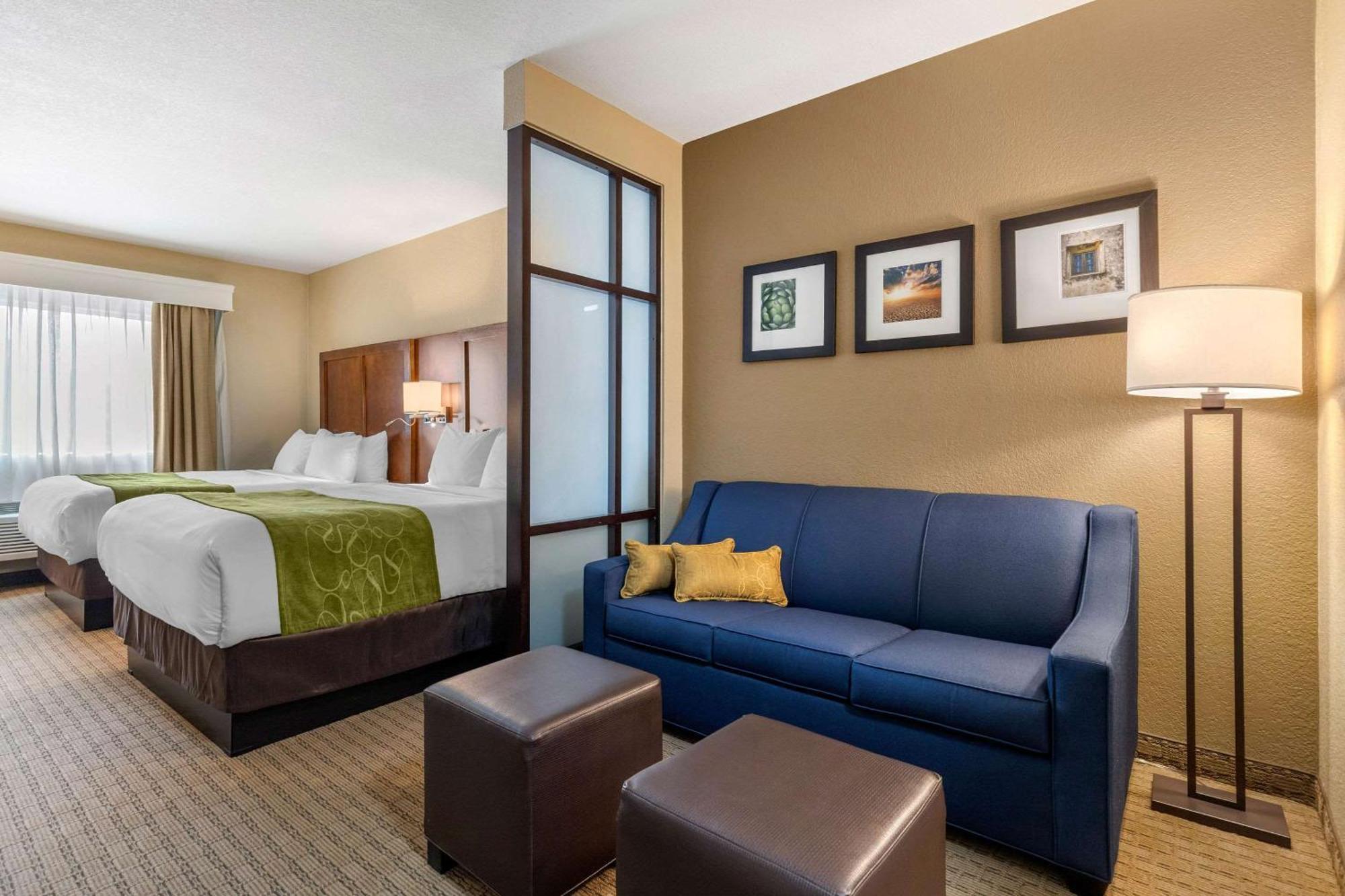 Queen Suite Two Queen Beds Non-Smoking