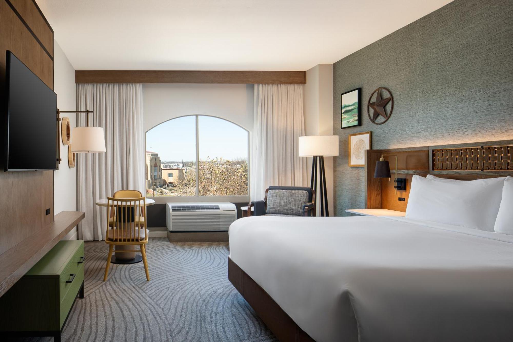 Standard King Room