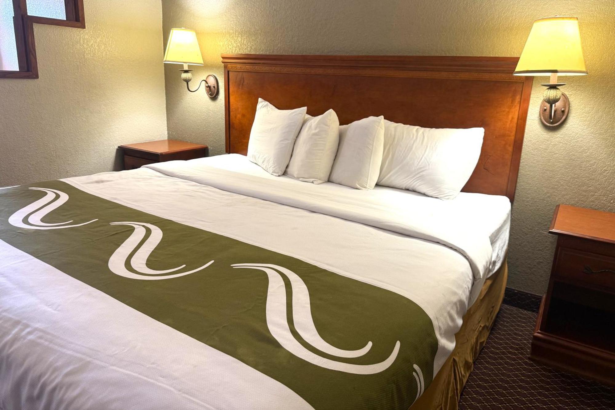 King Bed Non-Smoking