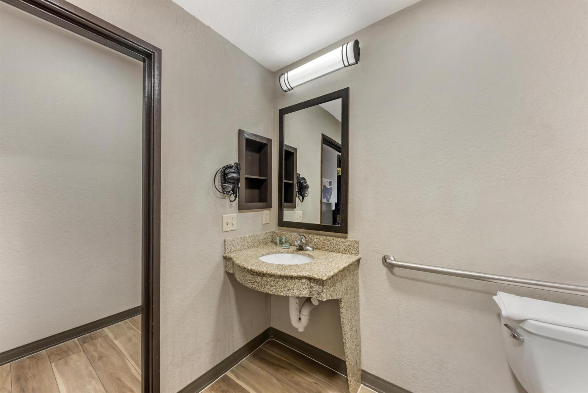 Suite Disability Access or Non-Smoking