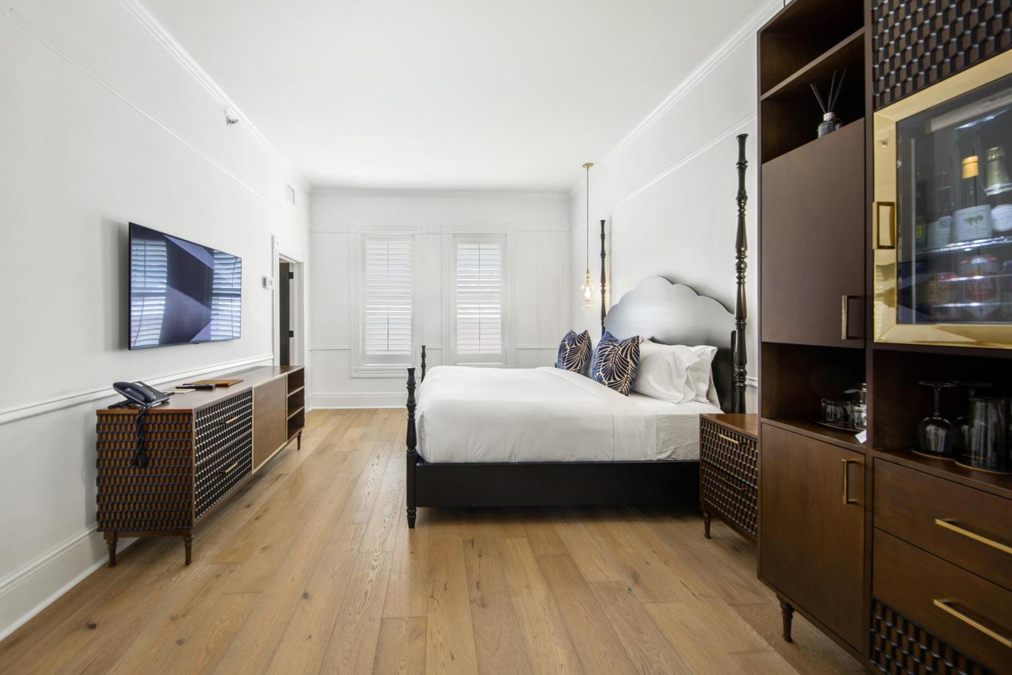 Deluxe King Room