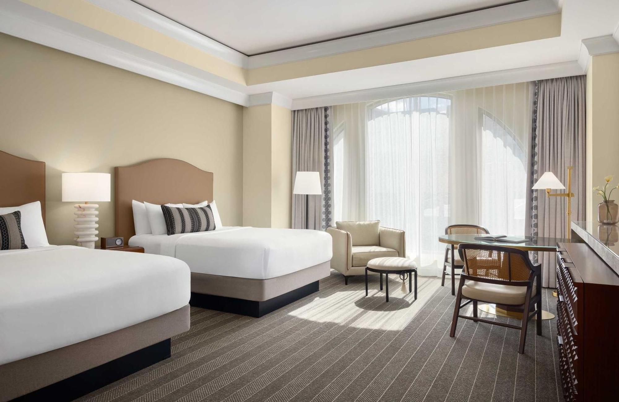 Premier 2 Queen Beds