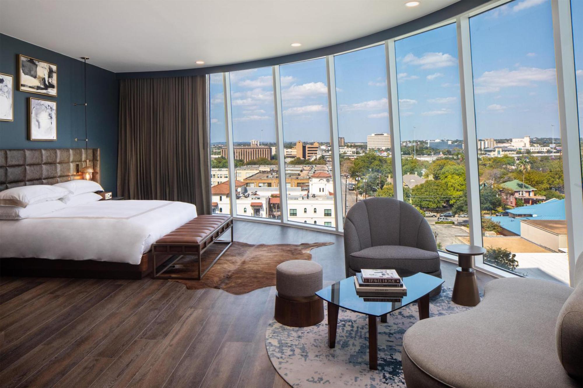 King Studio Suite