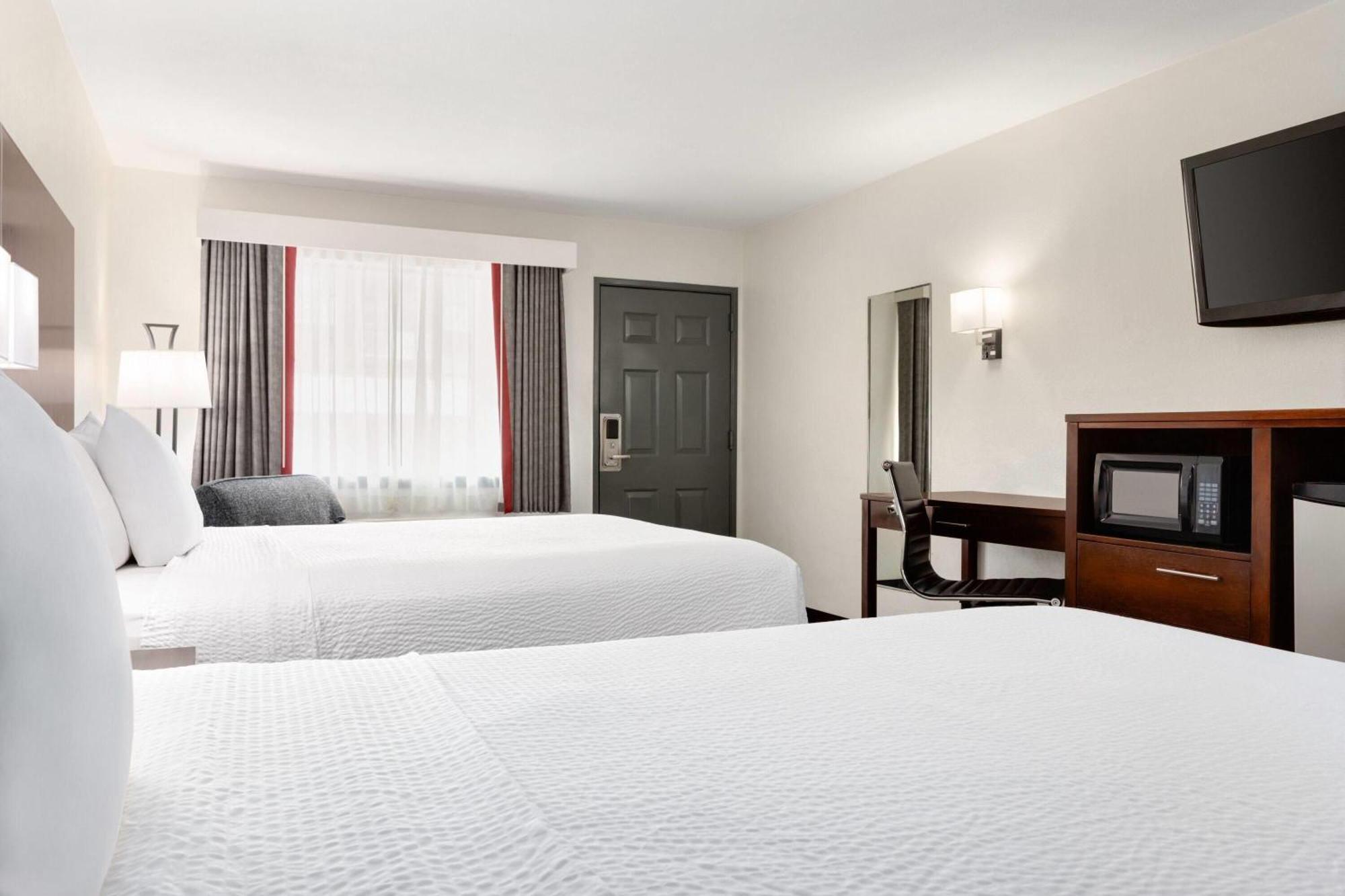 Queen Room Two Queen Beds Non-Smoking