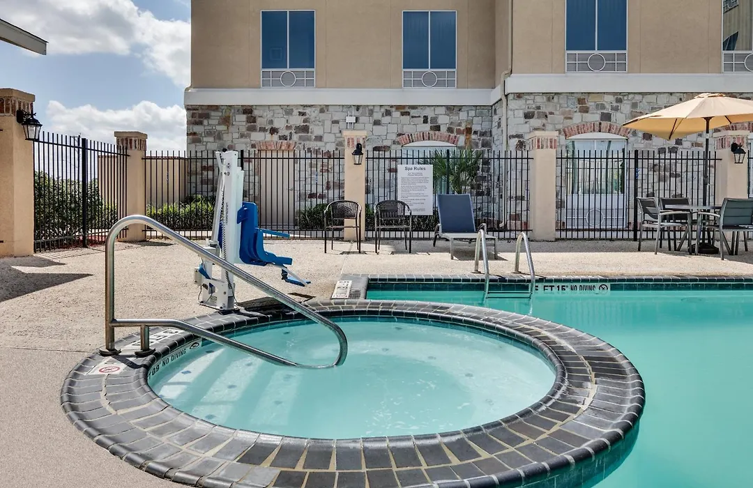 Holiday Inn Express & Suites San Antonio - Brooks City Base By Ihg-1