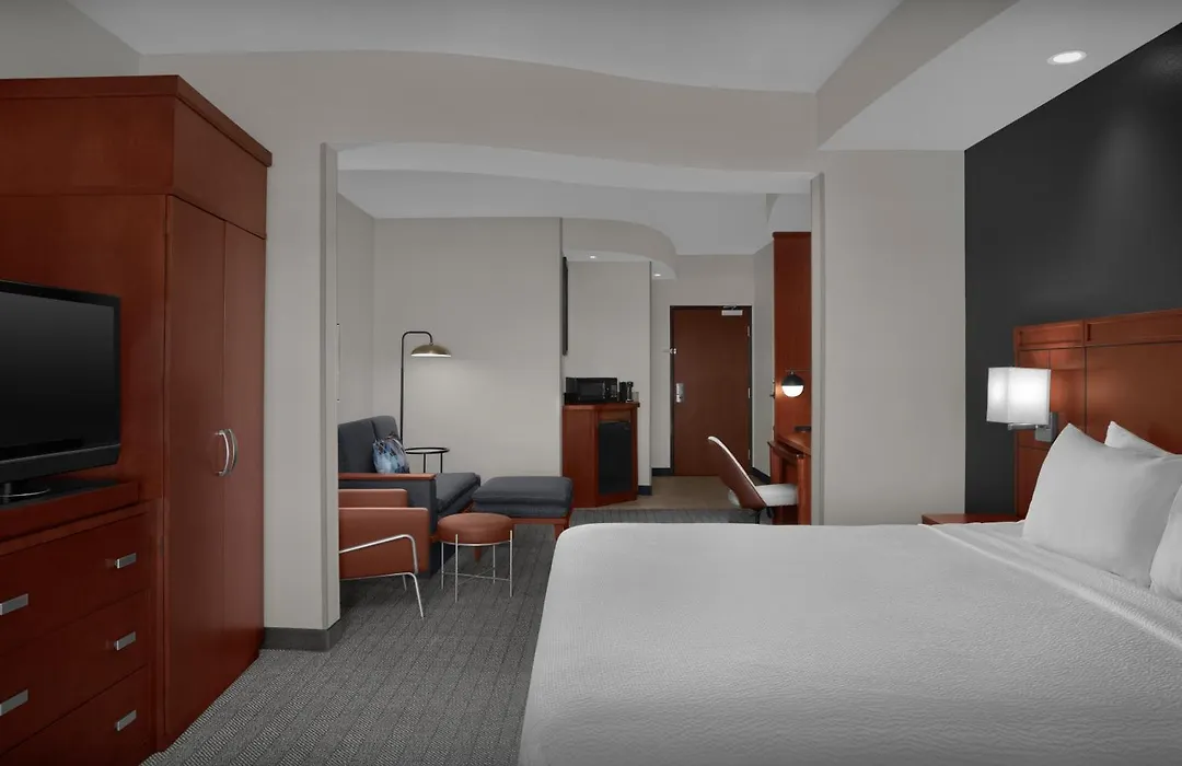 Courtyard By Marriott San Antonio Seaworld Westover Hills-1
