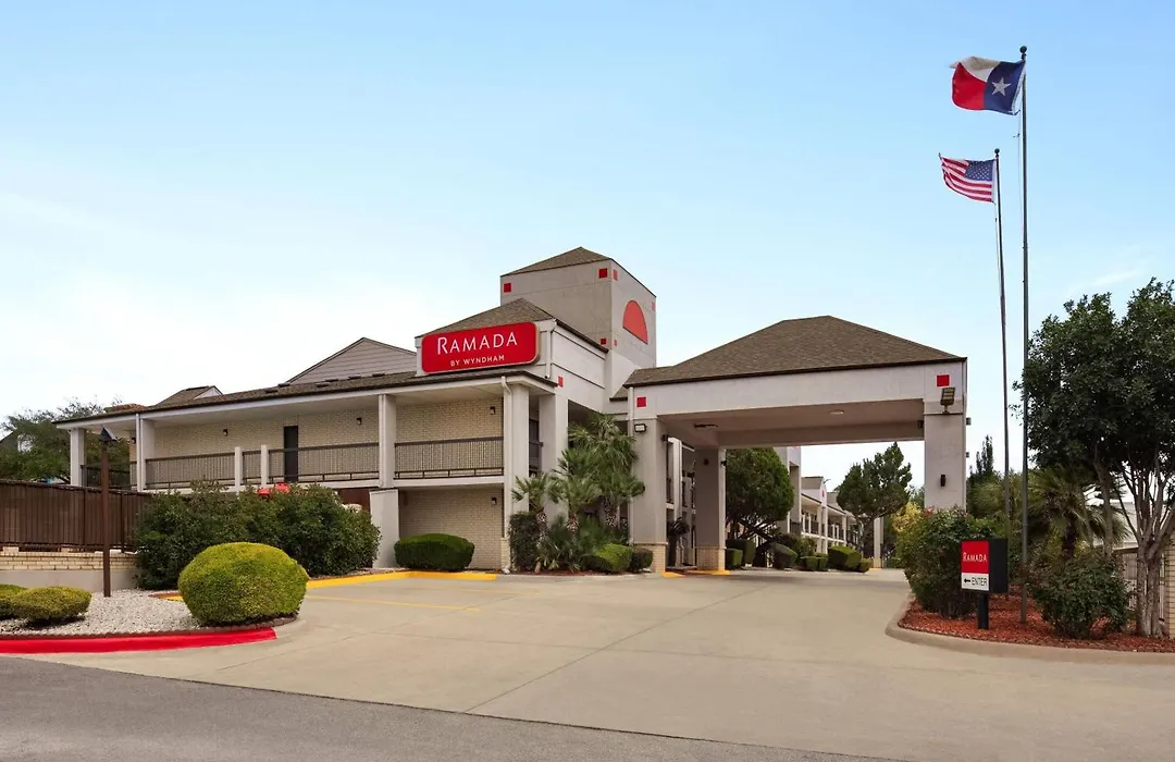 Ramada By Wyndham San Antonio Near Seaworld - Lackland Afb-1
