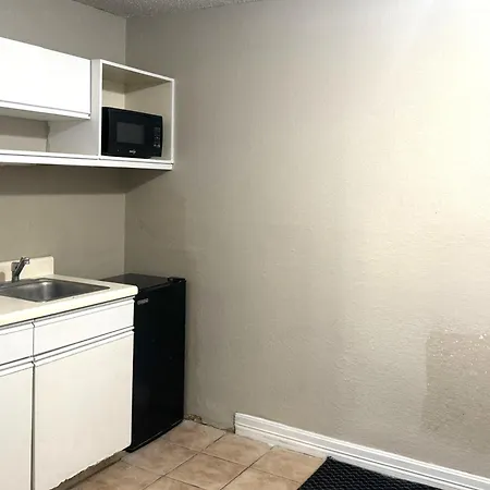 Homegate Studios & Suites San Antonio Medical Center-2